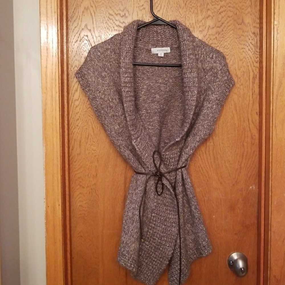 Sweater vest
